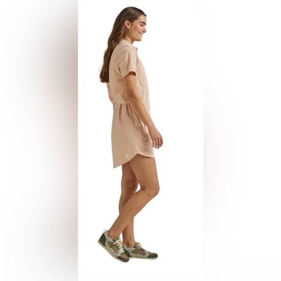 WRANGLER ATG WOMEN'S light peach coral BOXY FIT ADVENTURE DRESS size XS new - Picture 1 of 7